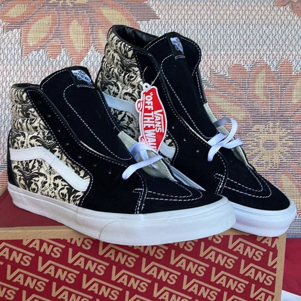 Vans Sk8-Hi
Skull Tapestry Black/Bone
VN0A7Q5N95X
Men’s sneakers - Picture 5 of 16
